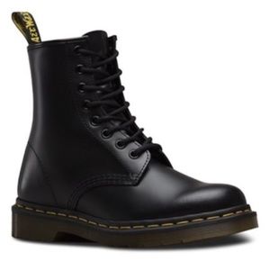 Dr. Martens Doc 1460 Black Unisex Smooth Leather